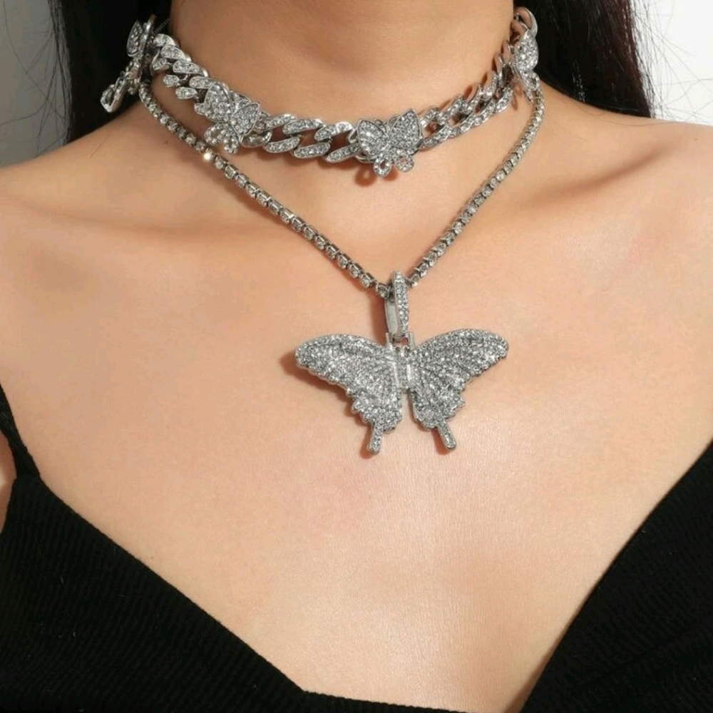 SILVER BUTTERFLY CHAIN SET